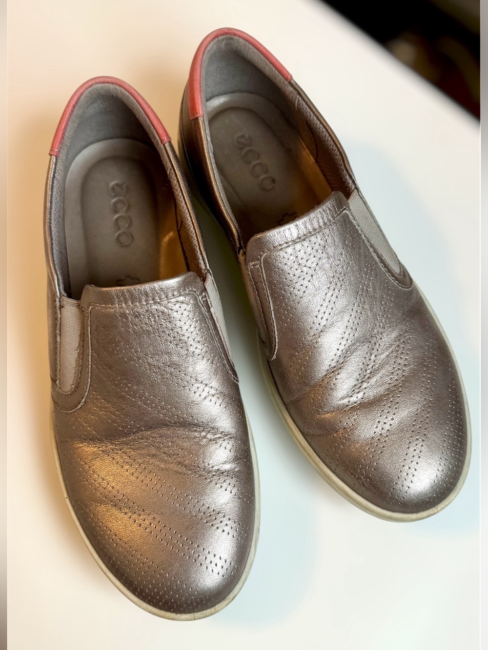 ECCO Aimee Leather Slip-On Comfort Shoes Metallic Moon Rock EU 35 US 4.5